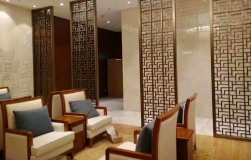 酒店不銹鋼屏風(fēng)安裝應(yīng)該注意什么？